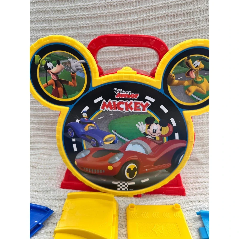 Disney Junior Mickey Roadster Racers Stow N Go Garage Playset Mickey Donald Cars